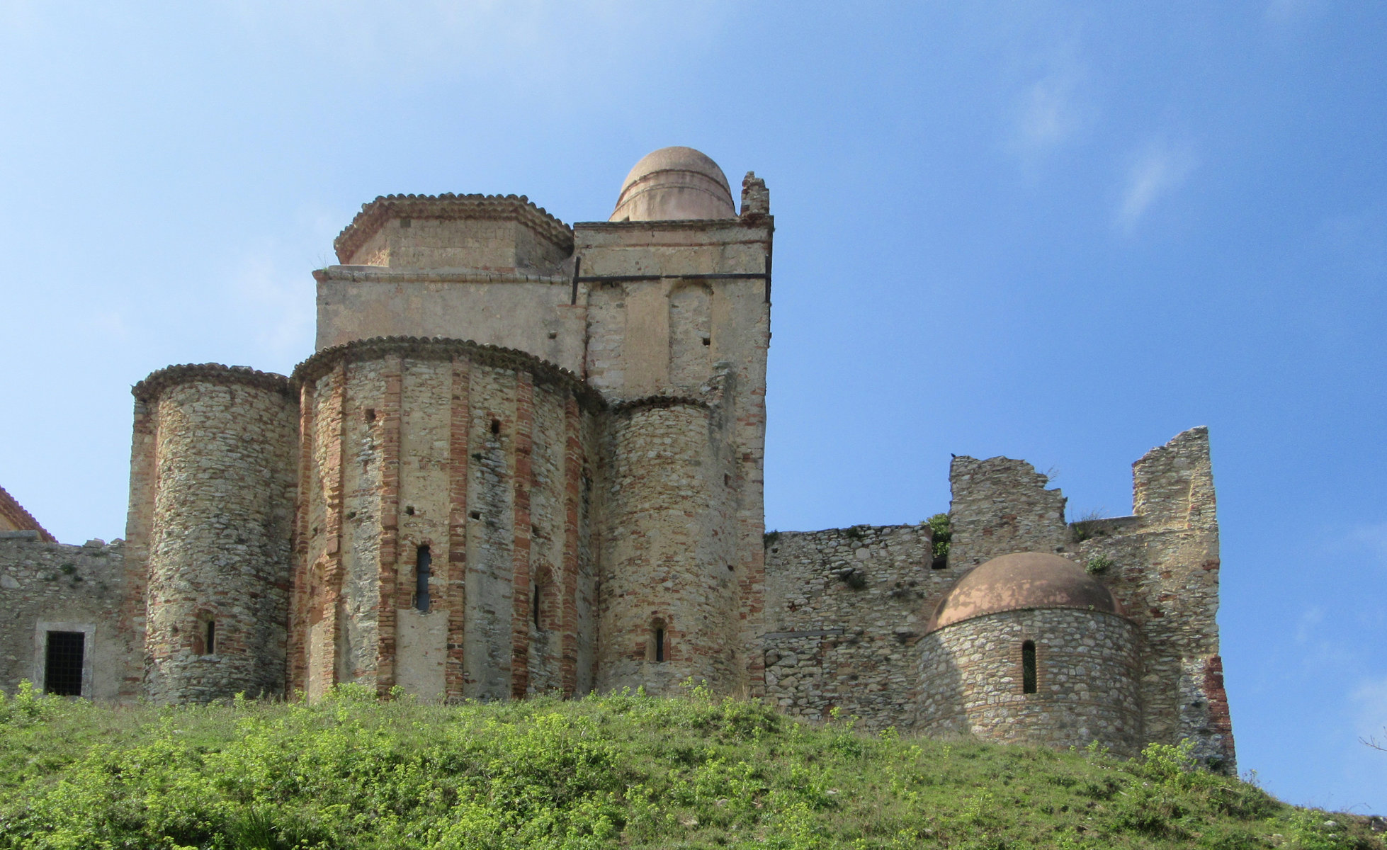 hoch am Berg: Kloster San Filippo di Fragalà bei Frazzanò