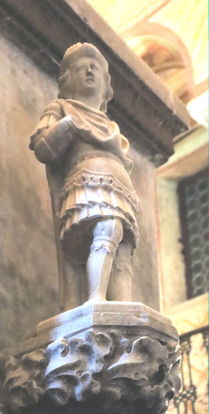 Victor-Statue im Sanktuarium Vittore e Corona
