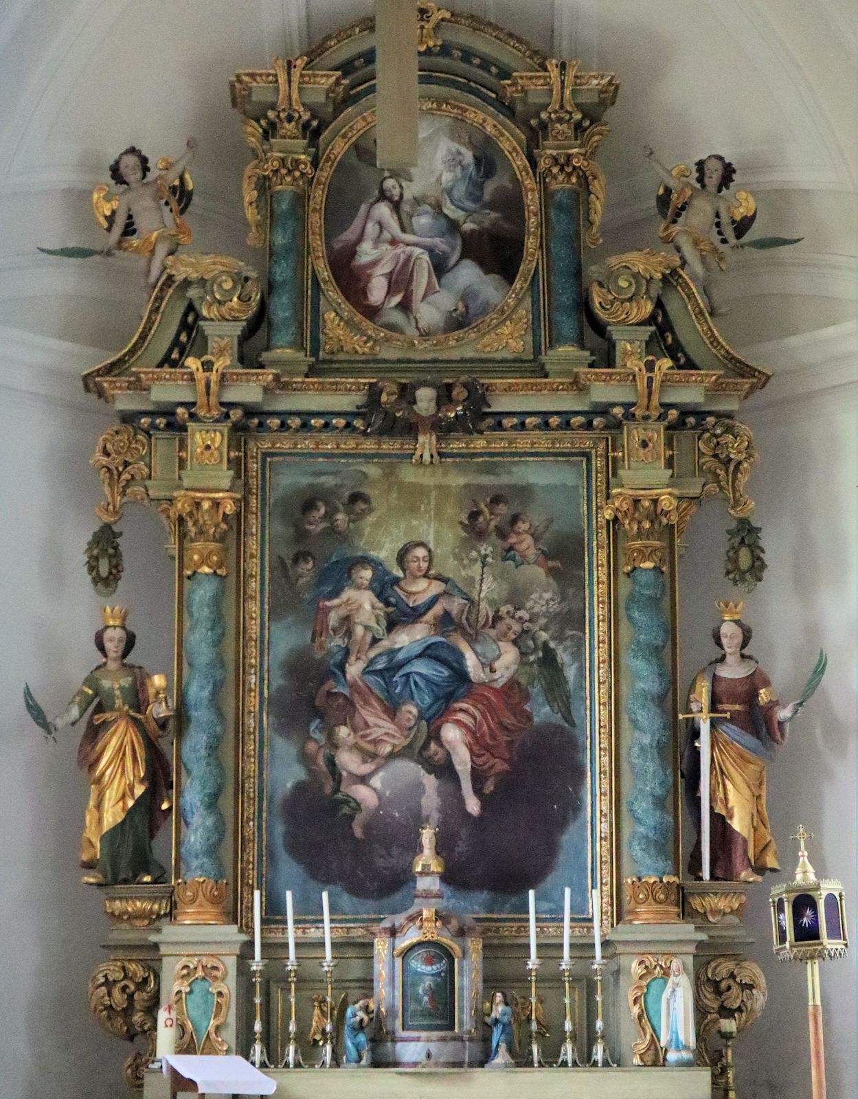 Hochaltar in der Filialkirche St. Korona in Niederaich