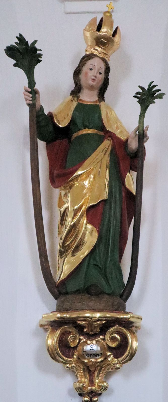 Statue in der Korona-Kirche in Koppenwall