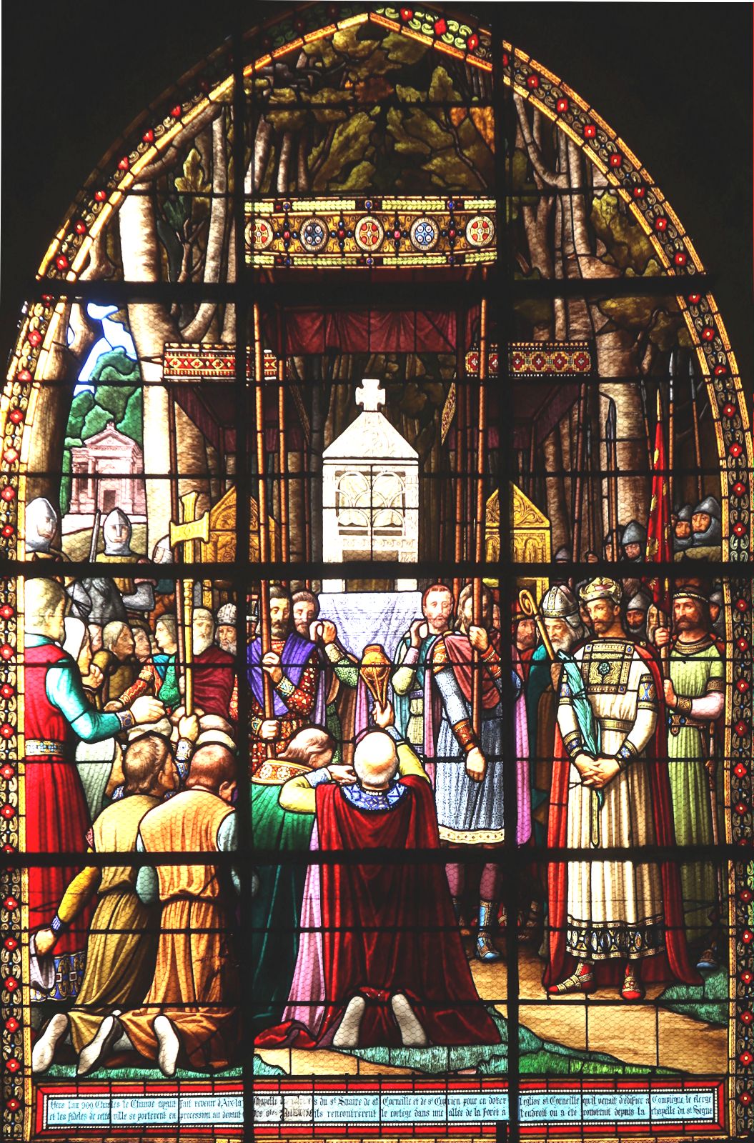 Glasfenster: die Ankunft der Reliquien von Cyprian und Cornelius sowie des Grabtuches Jesu in der damaligen Kirche des ehemaligen Klosters Saint-Corneille in Compiègne, 1893, in der Kirche Saint-Jacques in Compiègne