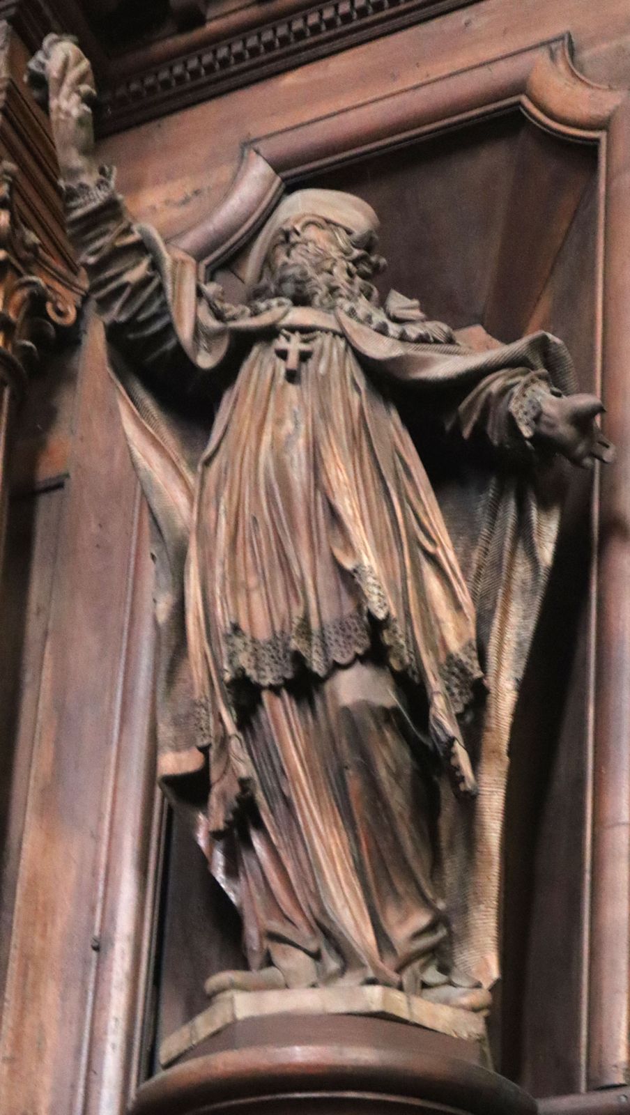 Statue in der Kirche Saint-Cyprien in Saint-Cyprien