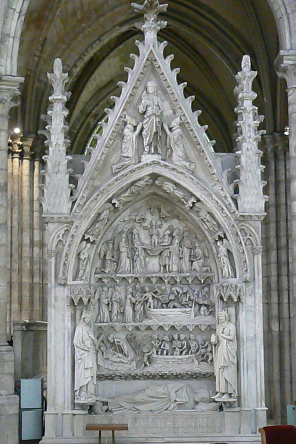 Dagoberts Grabmal in der Basilika St-Denis in Paris