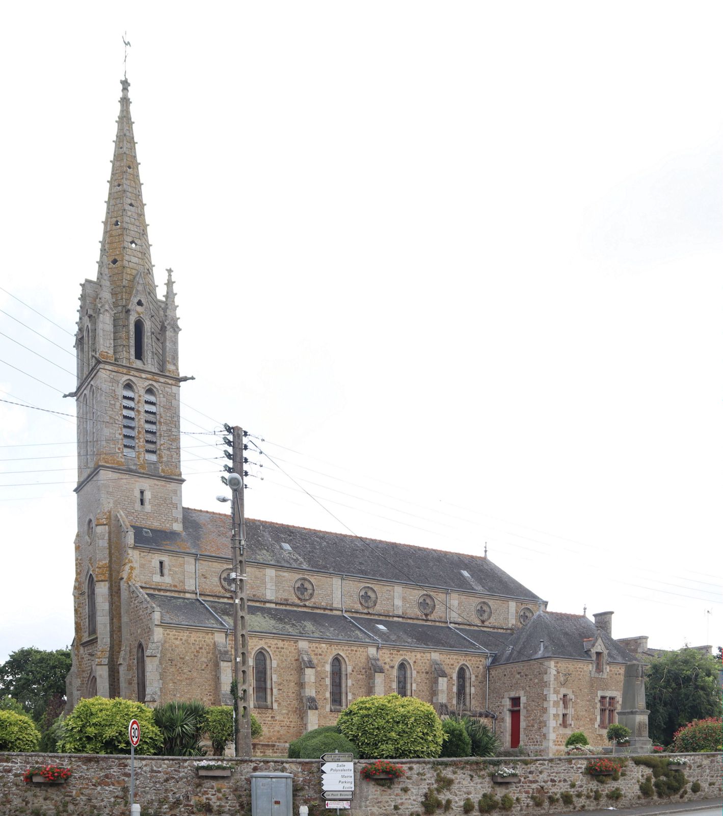 Pfarrkirche in Saint-Denoual