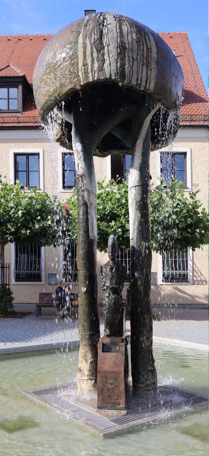 Josef Gollwitzer (Entwurf): Deochar-Brunnen, 1979, gegenüber der Stiftsbasilika in Herrieden