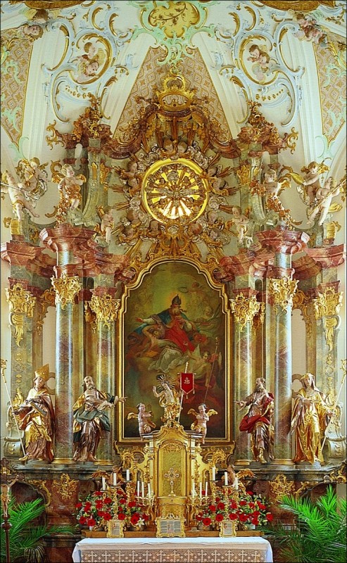 Hochaltar in der Pfarrkirche St. Dionysius in Fünfstetten