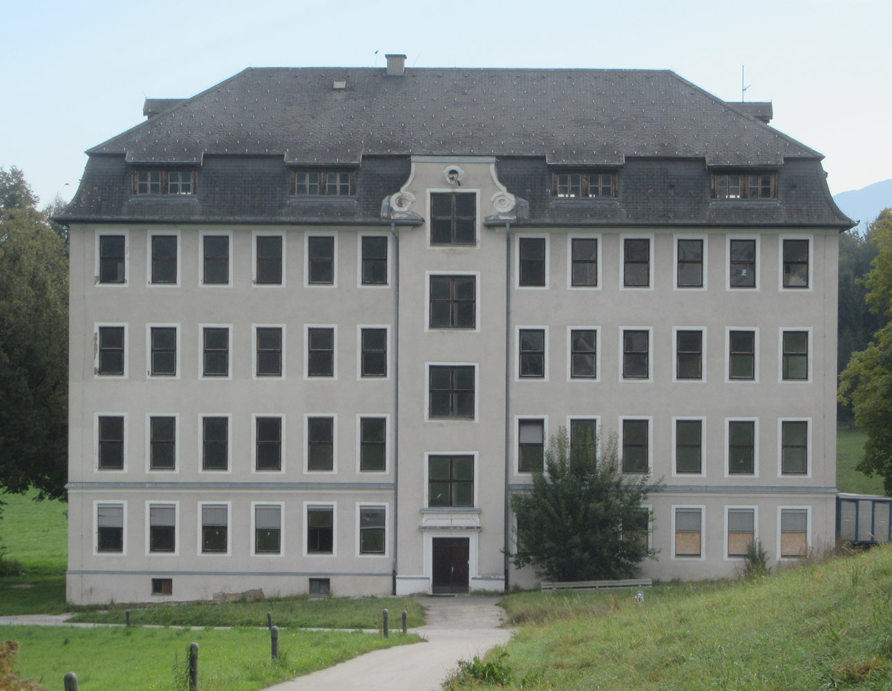 ehemalige Oblatenschule der „Kinder-Freund-Benediktiner” in Volders