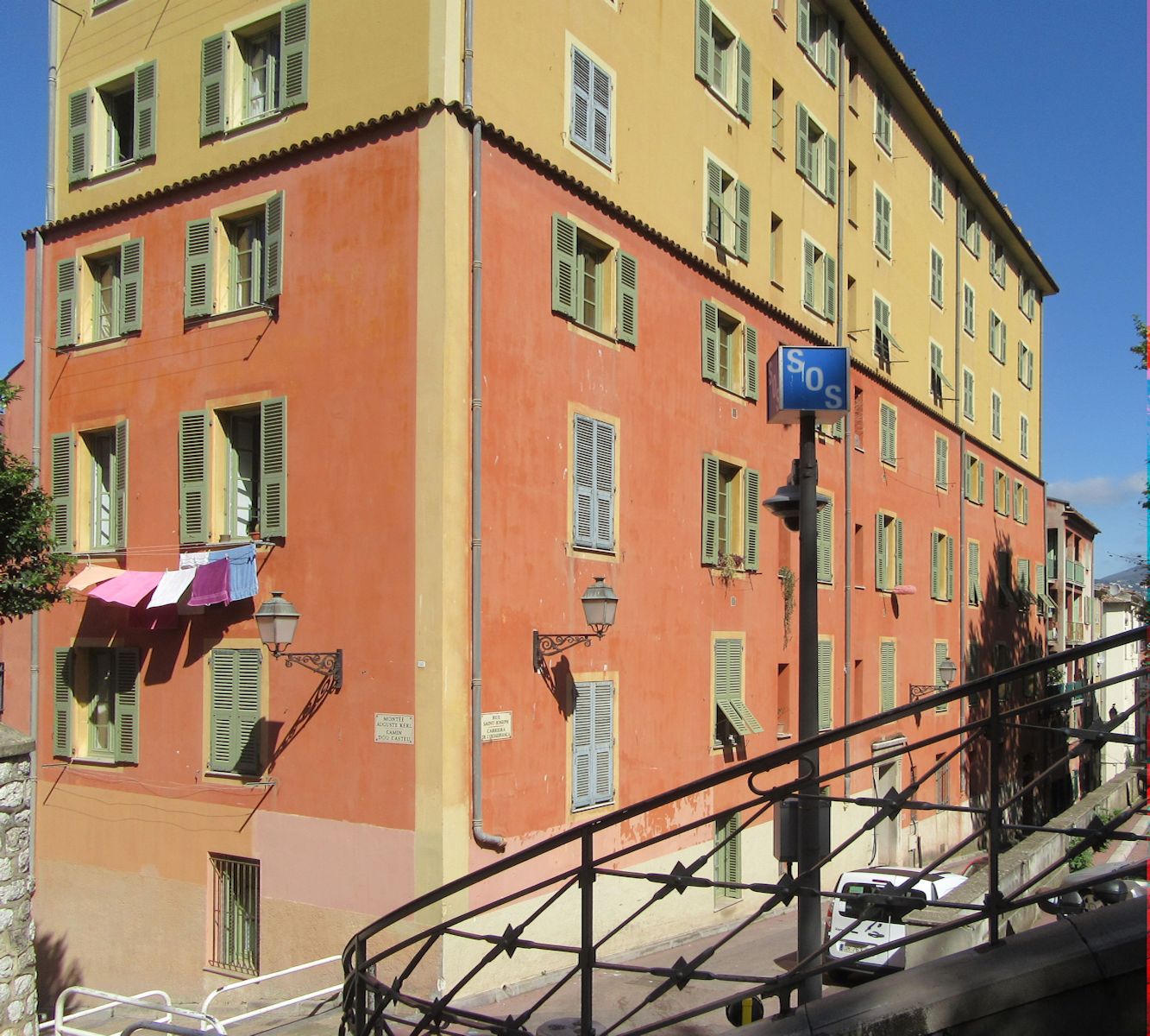 das 1825 eröffnete ehemalige Priesterseminar in Nizza