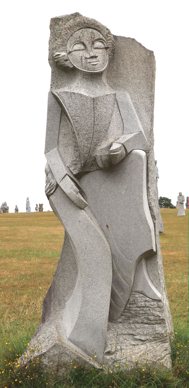 Inès Ferrreira: Enora-Statue, 2015, im „Vallée des Saints” nahe Carnoët bei Saint-Brieuc
