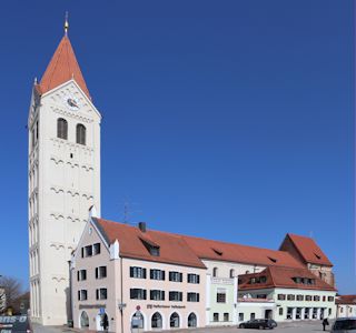 Kirche des ehemaligen Klosters in Moosburg