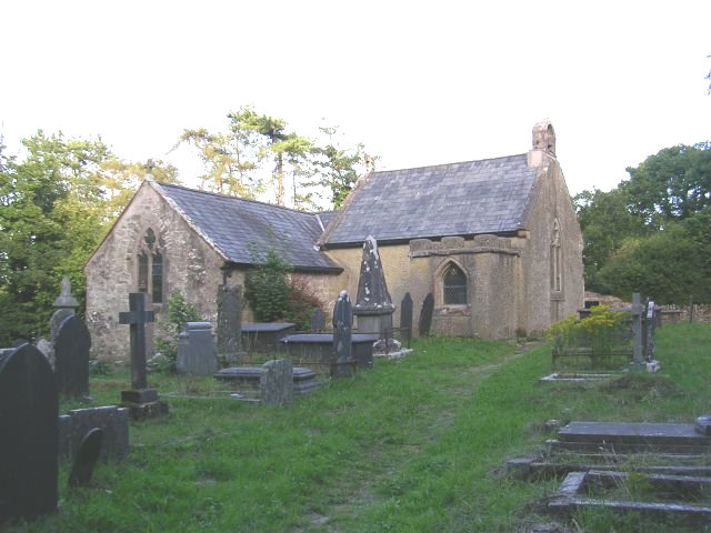 Die Eigrad geweihte Kirche in Llaneugrad mit ältesten erhaltenen Bauteilen aus dem 12. Jahrhundert