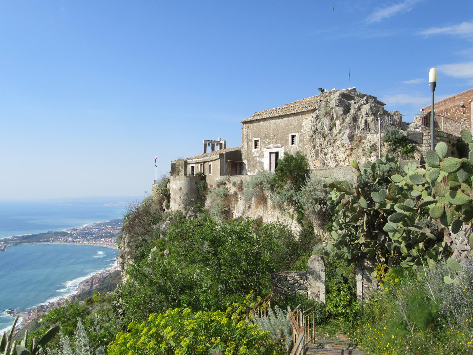 Santuario Madonna della Rocca oberhalb von Taormina