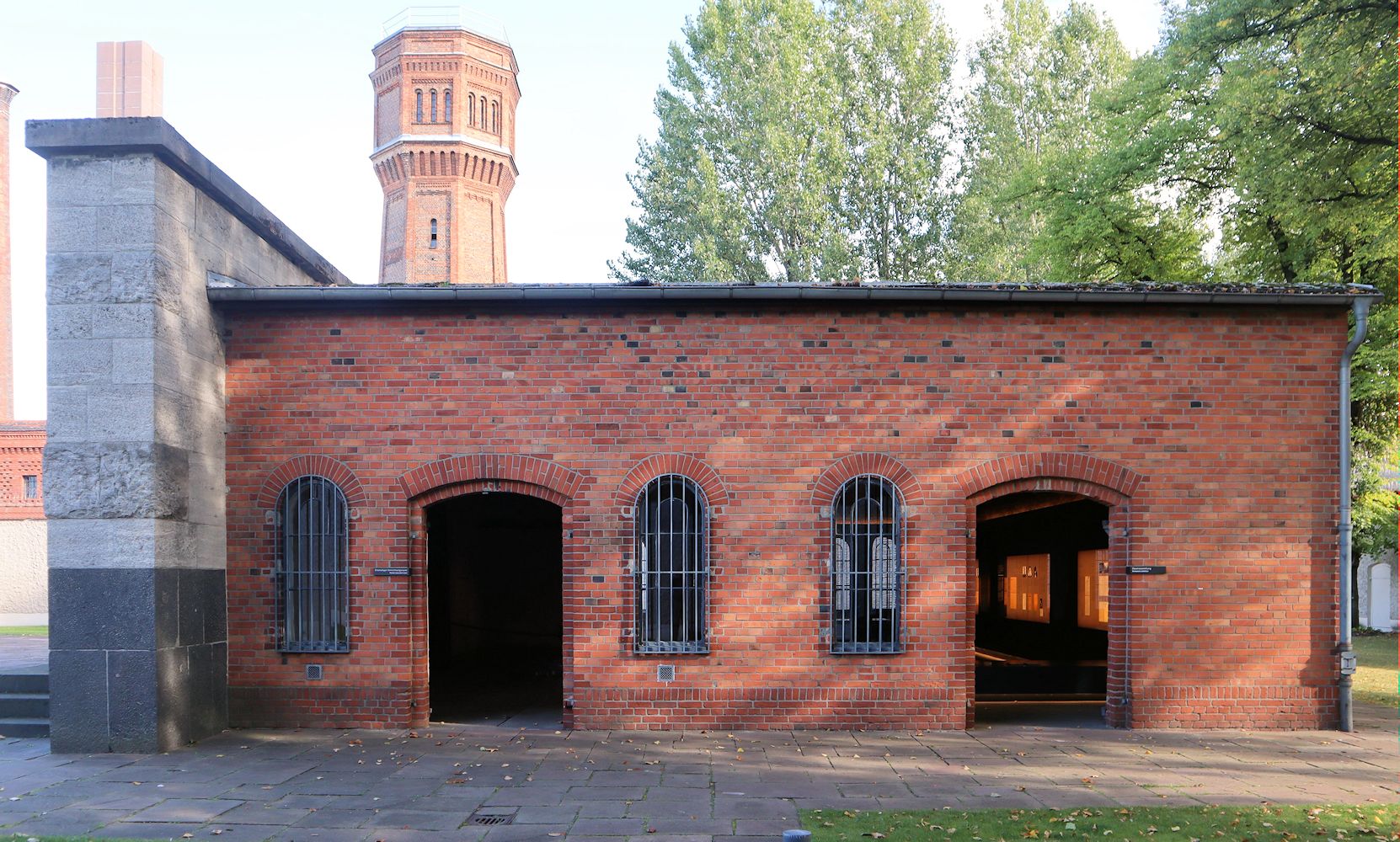 ehemaliger Hinrichtungsraum des Gefängnisses Plötzensee in Berlin