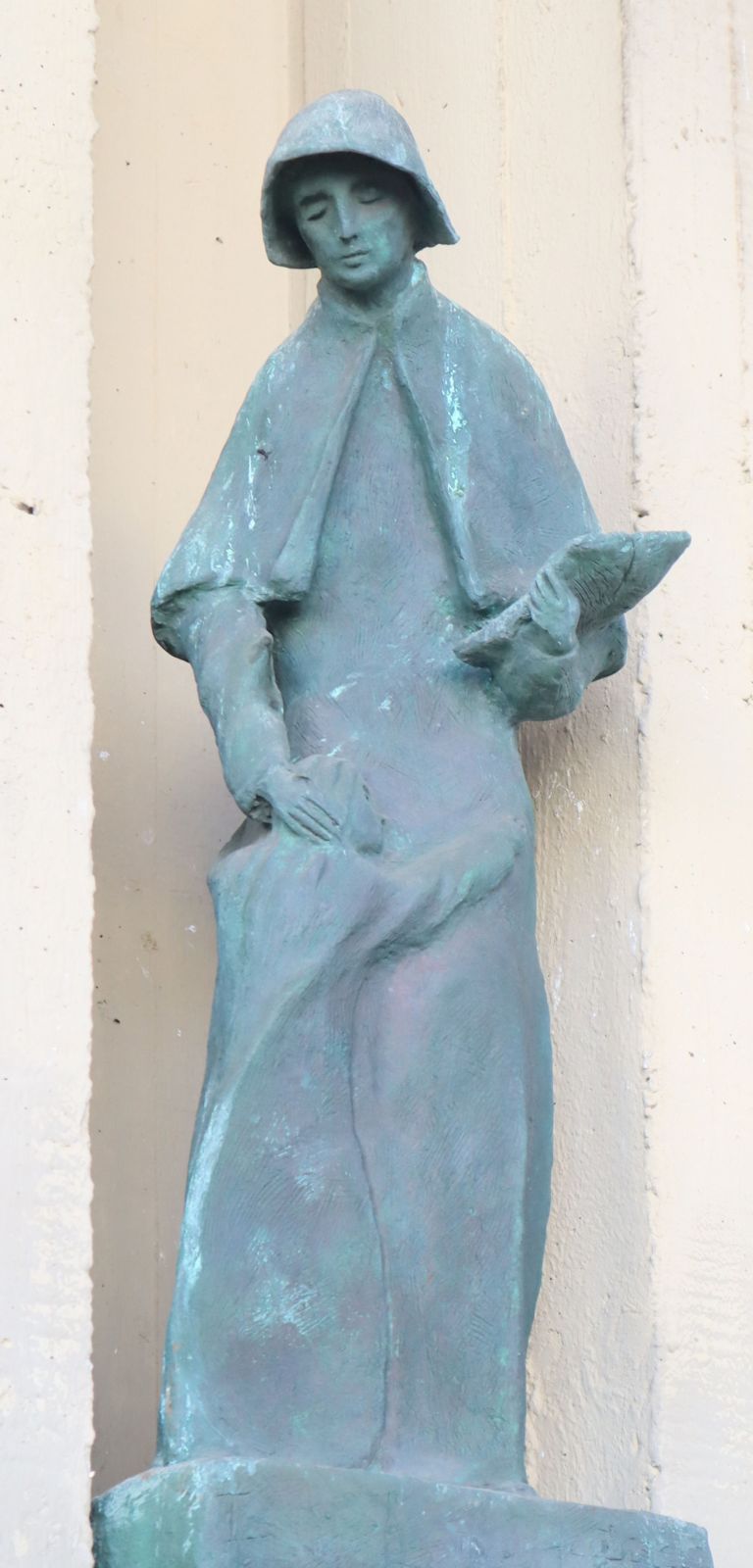 Statue an der Kirche Santa Eisabetta Anna Seton in Livorno