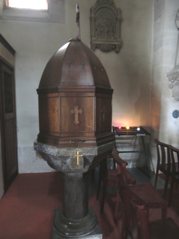 An diesem Taufstein in der Kirche in Le Vigan wurde Emmanuel d'Alzon am 2. September 1810 getauft