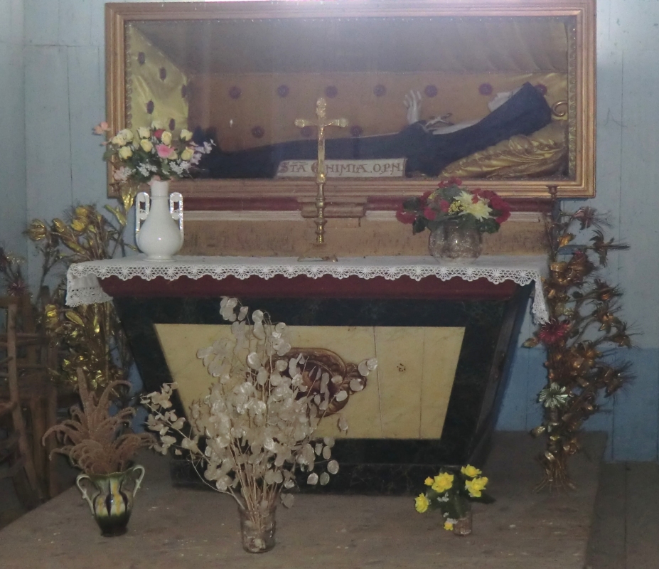 Liegefigur in der unteren Kapelle in Enimias Einsiedelei