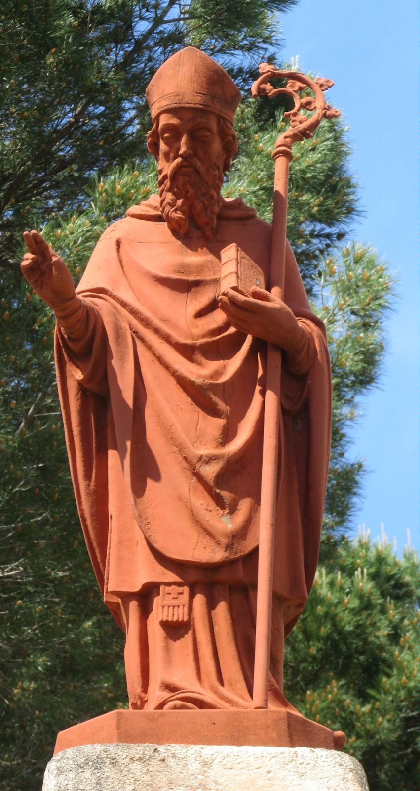 Statue in Beaumont-de-Pertuis bei Aix-en-Provence