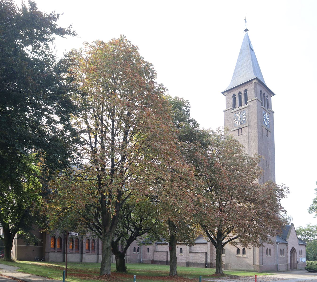 Kirche</a> des ehemaligen Klosters Mater Dolorosa in Molenhoek
