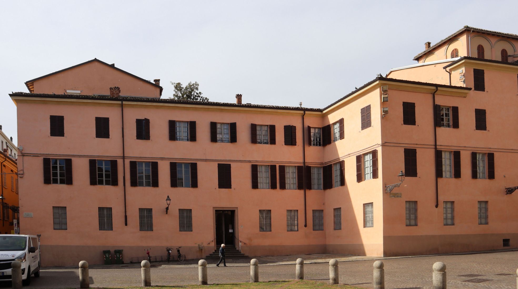 Niederlassung</a> der „kleinen Töchter der Heiligen Herzen Jesu und Mariens” in Parma