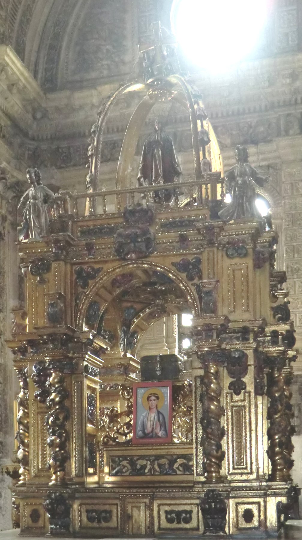 Juan García de Ascucha und Domingo Suárez de la Puente: Baldachin für Eulalias Silbersarg, 1697, in der ihr geweihten  Kapelle der Kathedrale in Oviedo