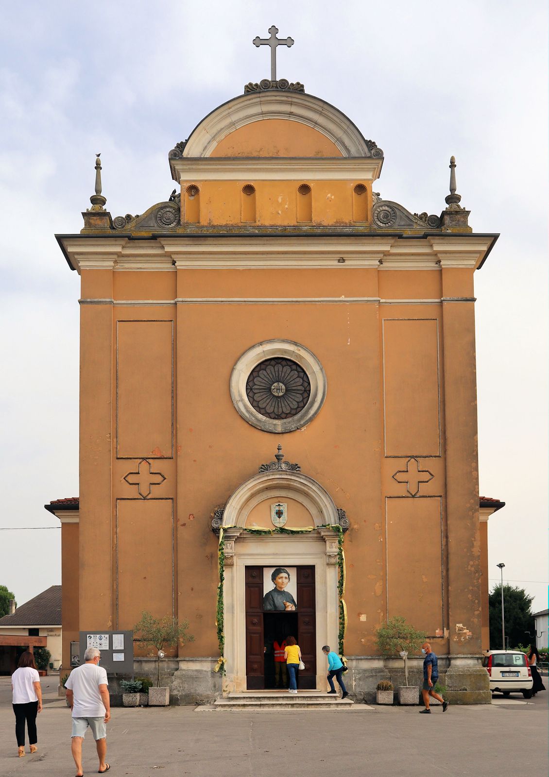Kirche in Marola, heute Sanktuarium „Mamma Rosa”