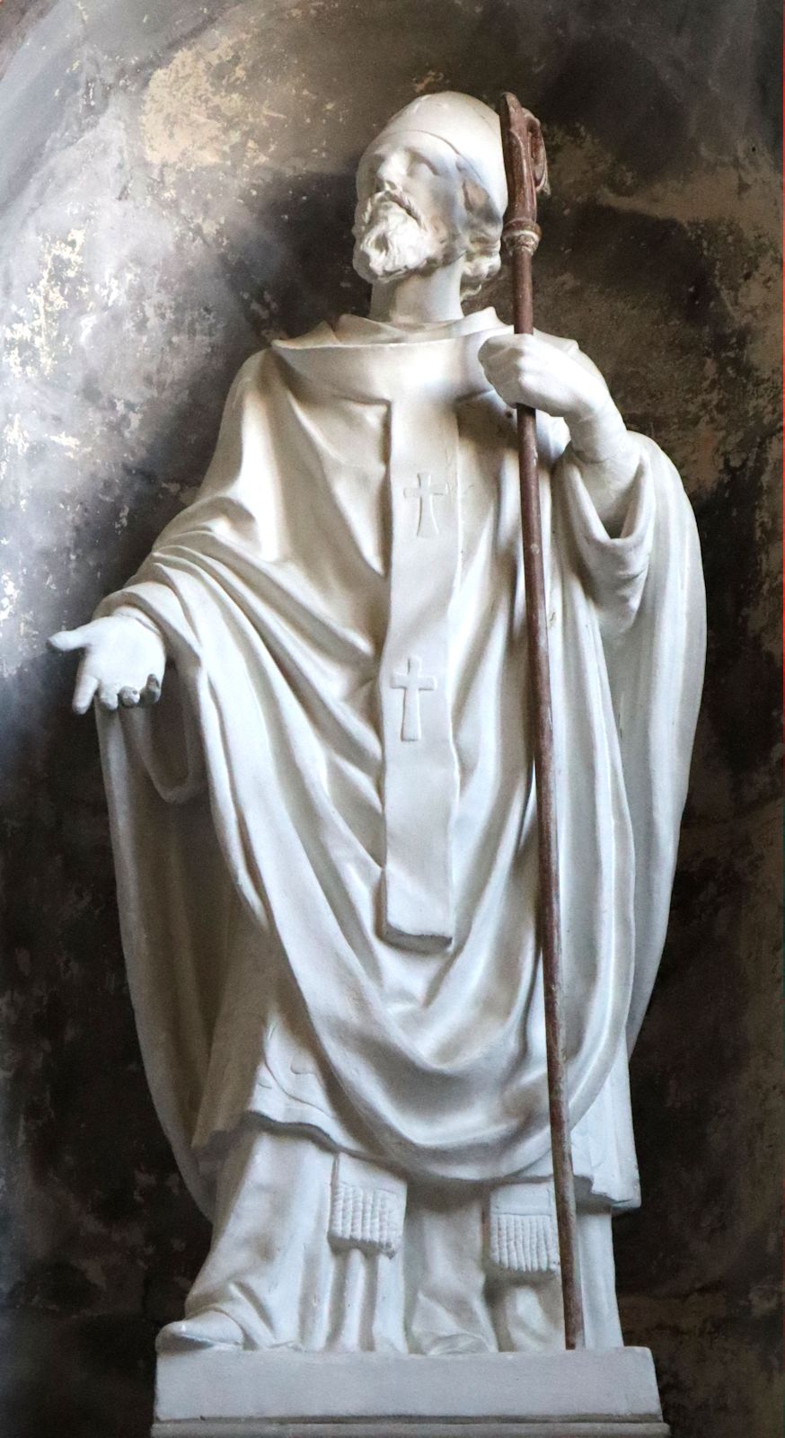 Statue in der Kathedrale in Saintes