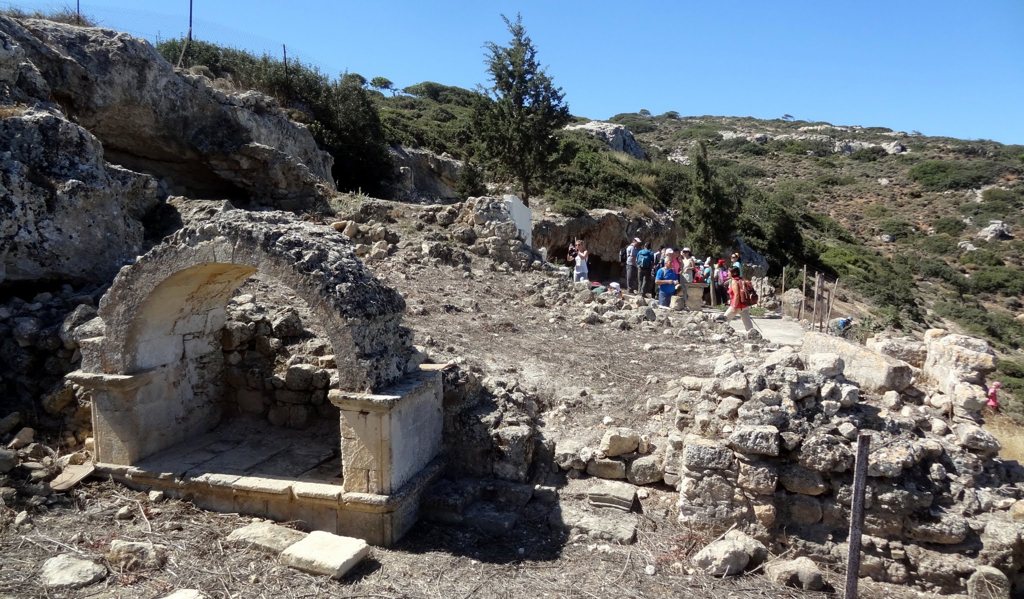 Ruinen der von Johannes gebauten Kirche auf dem Berg Araxos