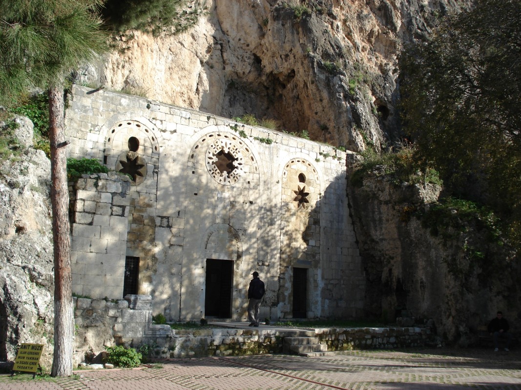Petrus-Grotte bei Antakya, angeblich von Lukas gegründet, die älteste Kirche der Stadt und die Kirche der ersten Bischöfe