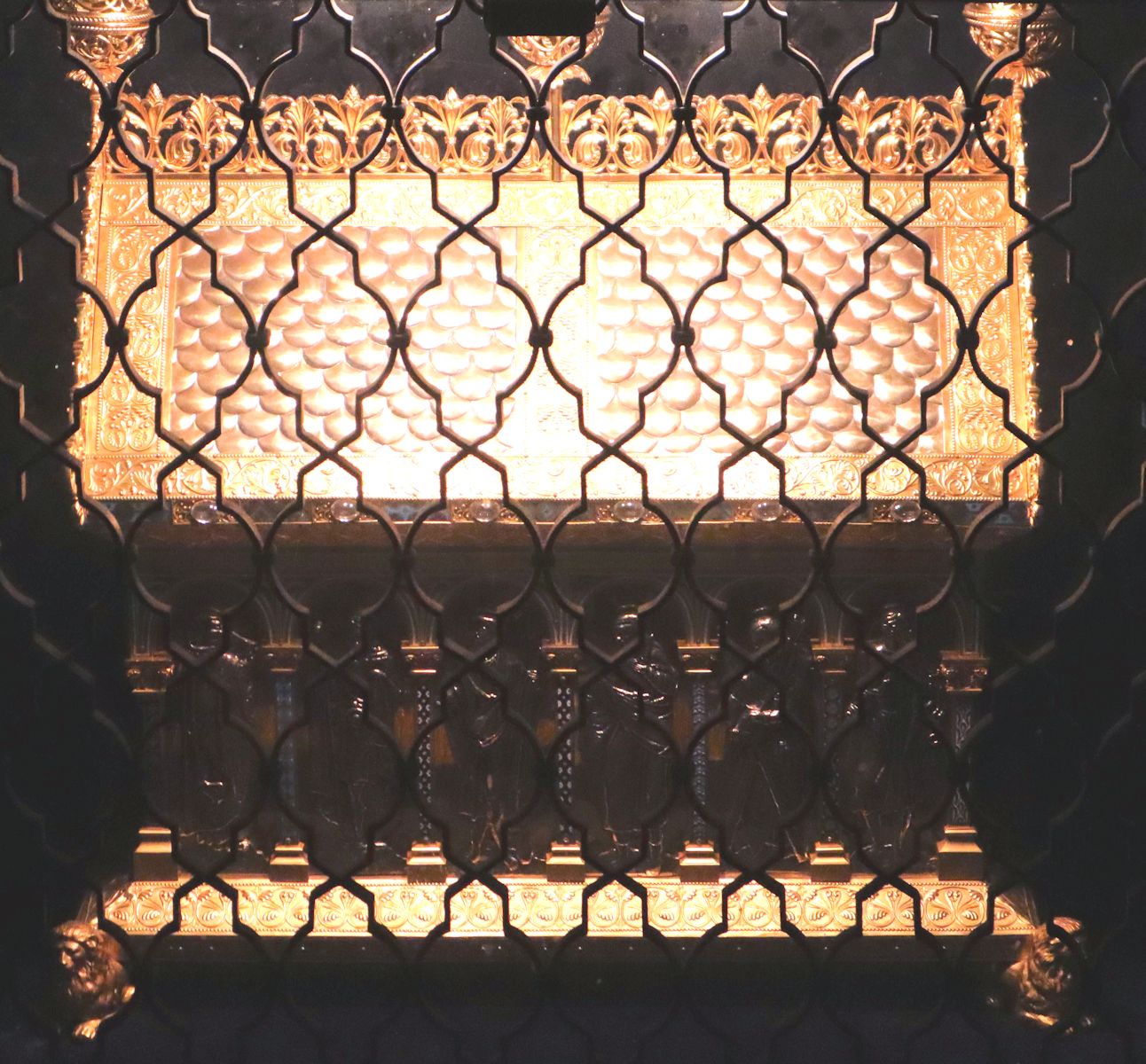 Reliquienschrein für Felicitas und Perpetua, um 1200, in der Kirche St. Peter und Paul in Bochum