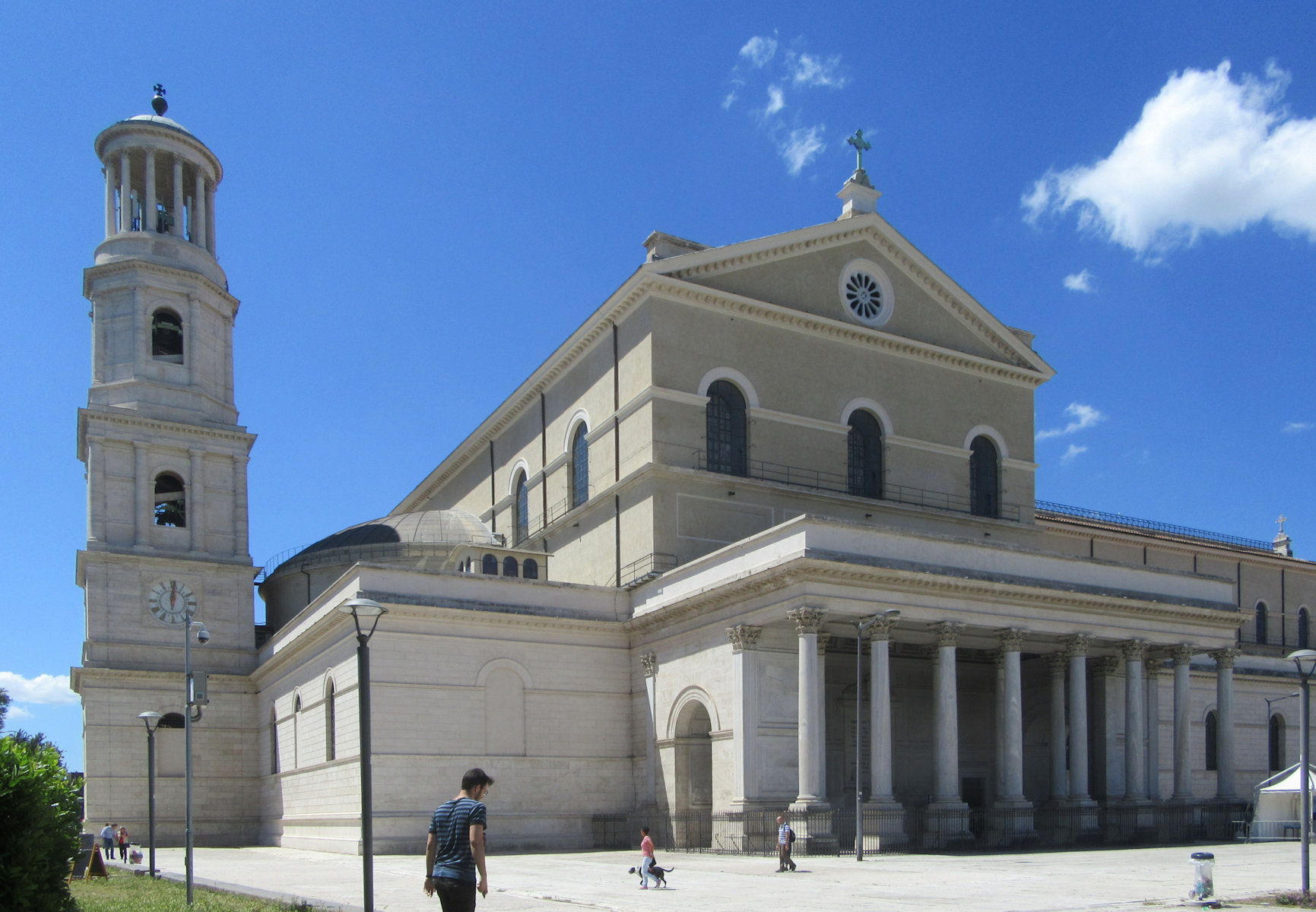 Turm und Querschiff der heutigen Kirche San Paolo fuori le Mura in Rom