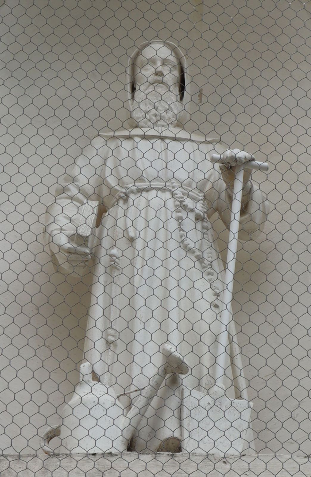 Statue an der Pfarrkirche in Saint-Fiacre-en-Brie