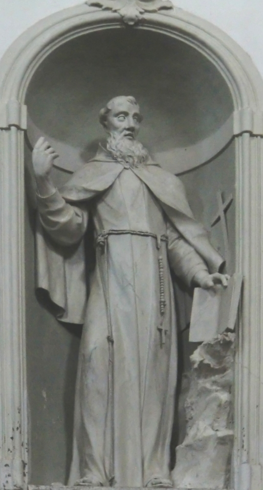 Statue in der Seraphin geweihten Kirche in Montegranaro