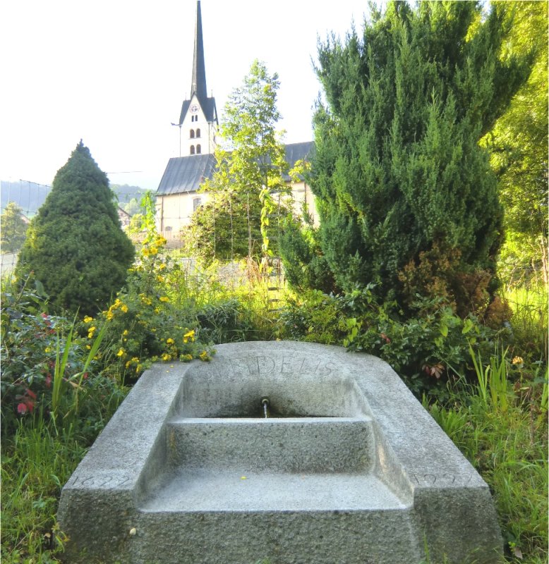 Der 1992 errichtete Fidelis-Brunnen am Ort seines Todes in Seewis