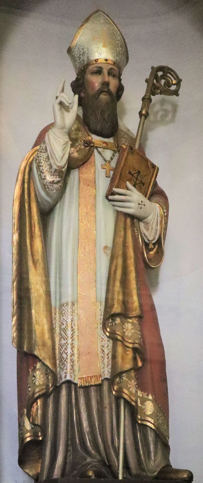 Statue in der Kirche in Polverara