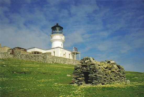 Ruine der Flannan geweihten Kapelle auf der Hebriden-Insel Eilean Mòr