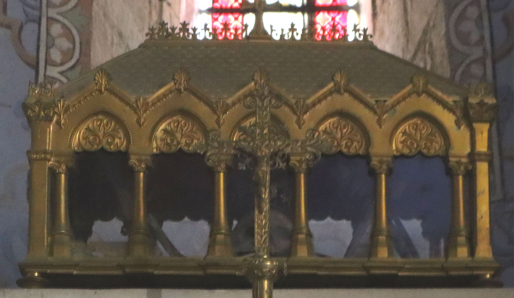 Reliquien in der Kirche des ehemaligen Klosters in Saint-Chef