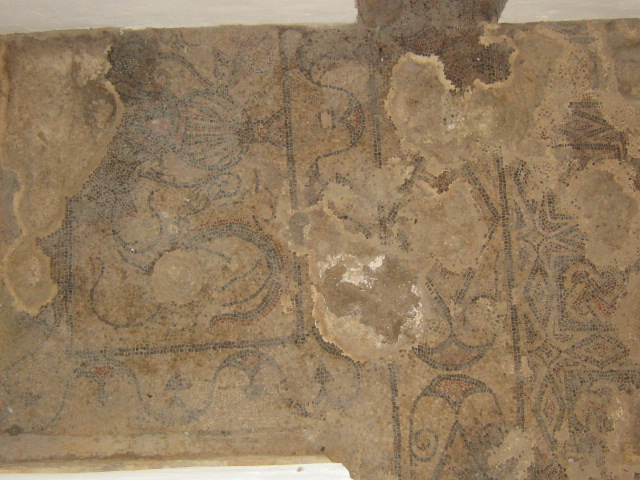 Bodenmosaik der früheren Vinzenz- Kirche in der ehemaligen Moschee - <q>Mezquita</q> - in Córdoba
