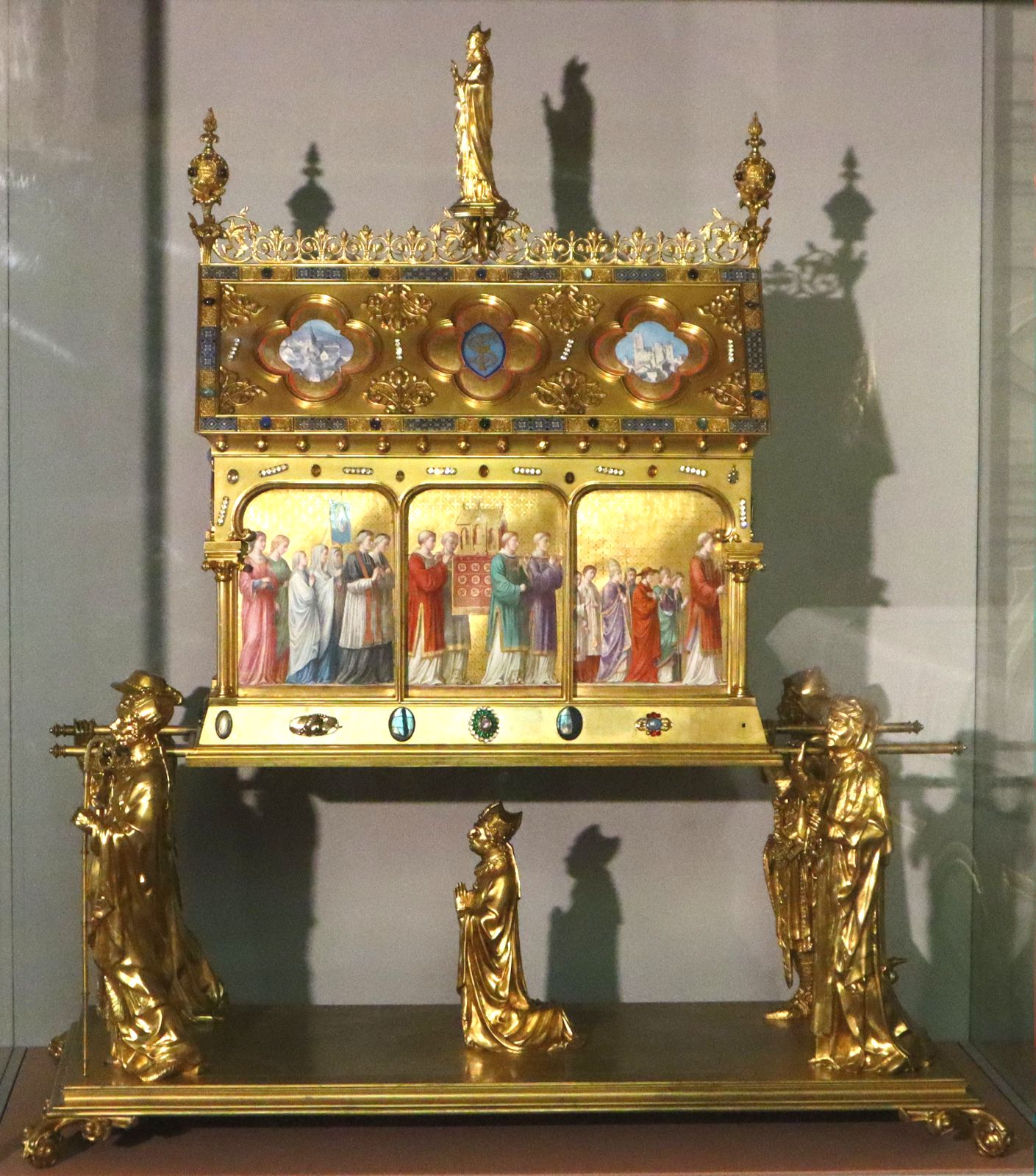 Reliquiar in der Kirche Saint-Fleuret in Estaing