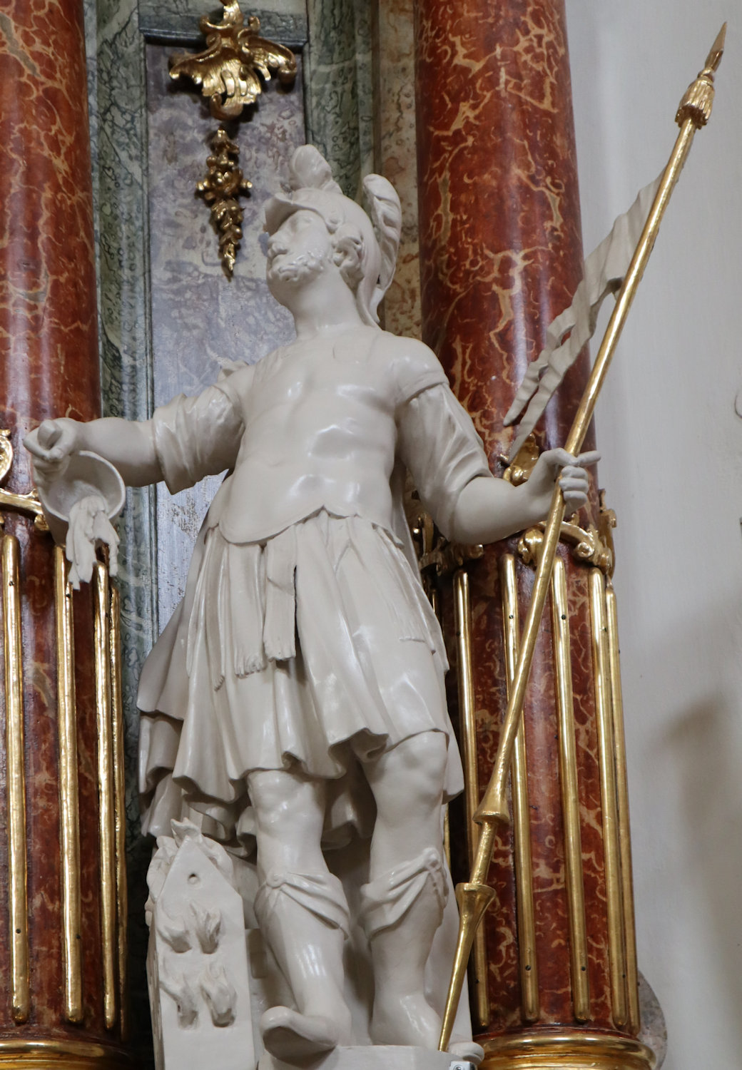 Statue in der Franziskanerkirche in St. Pölten