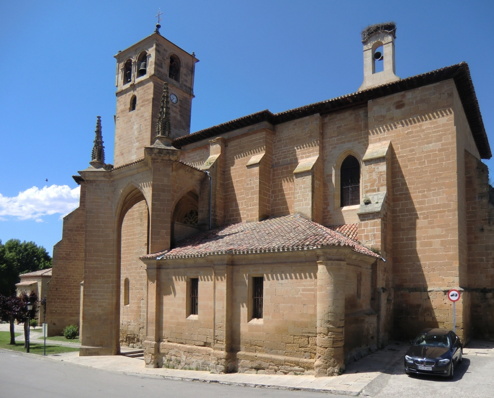Die mächtige Kirche in Bañares, erbaut im 15./16. Jahrhundert, ergänzt im 18. Jahrhundert