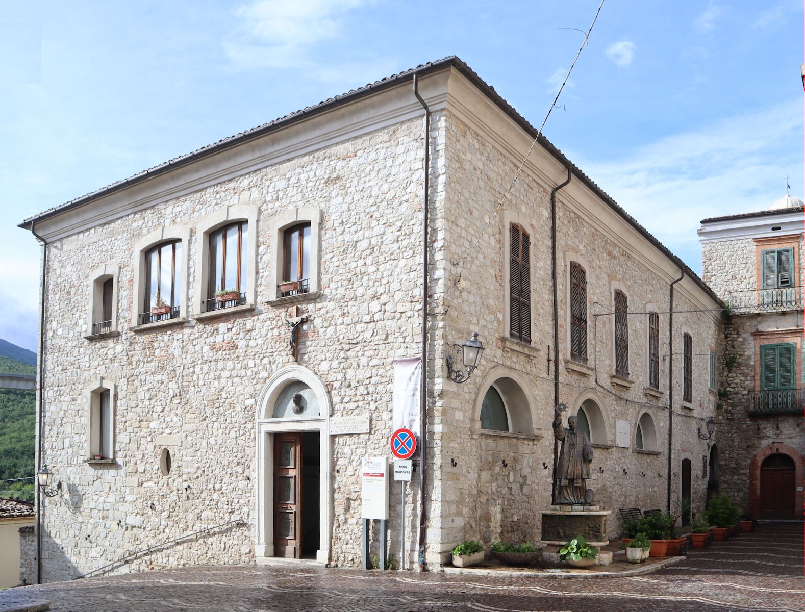 Franz' Geburtshaus, der Palazzo Caracciolo in Villa Santa Maria