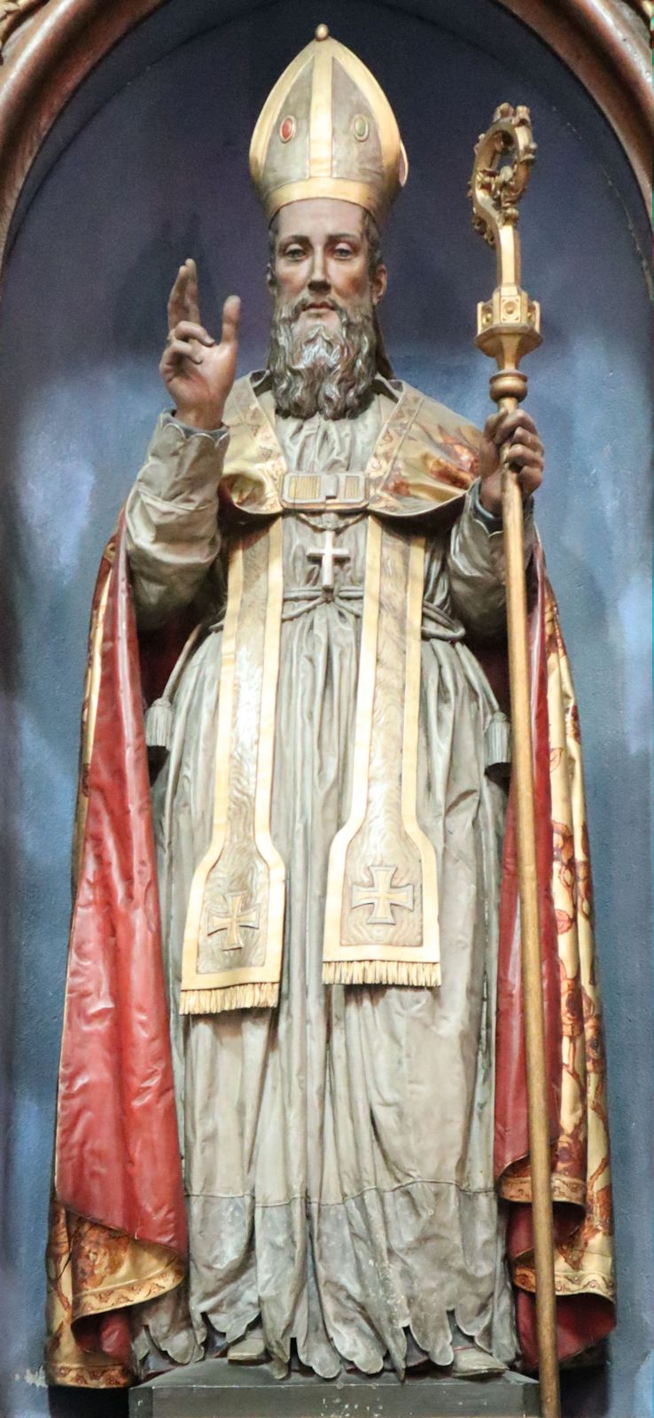 Statue in der Kathedrale in Annecy