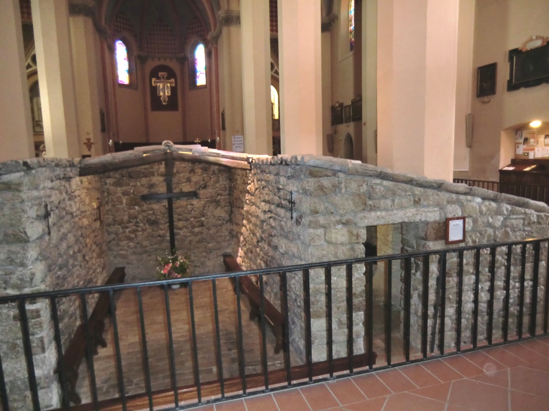 Die ersten Hütten der ersten Brüder von Franziskus in der Kirche - Santuario Rivotorto
