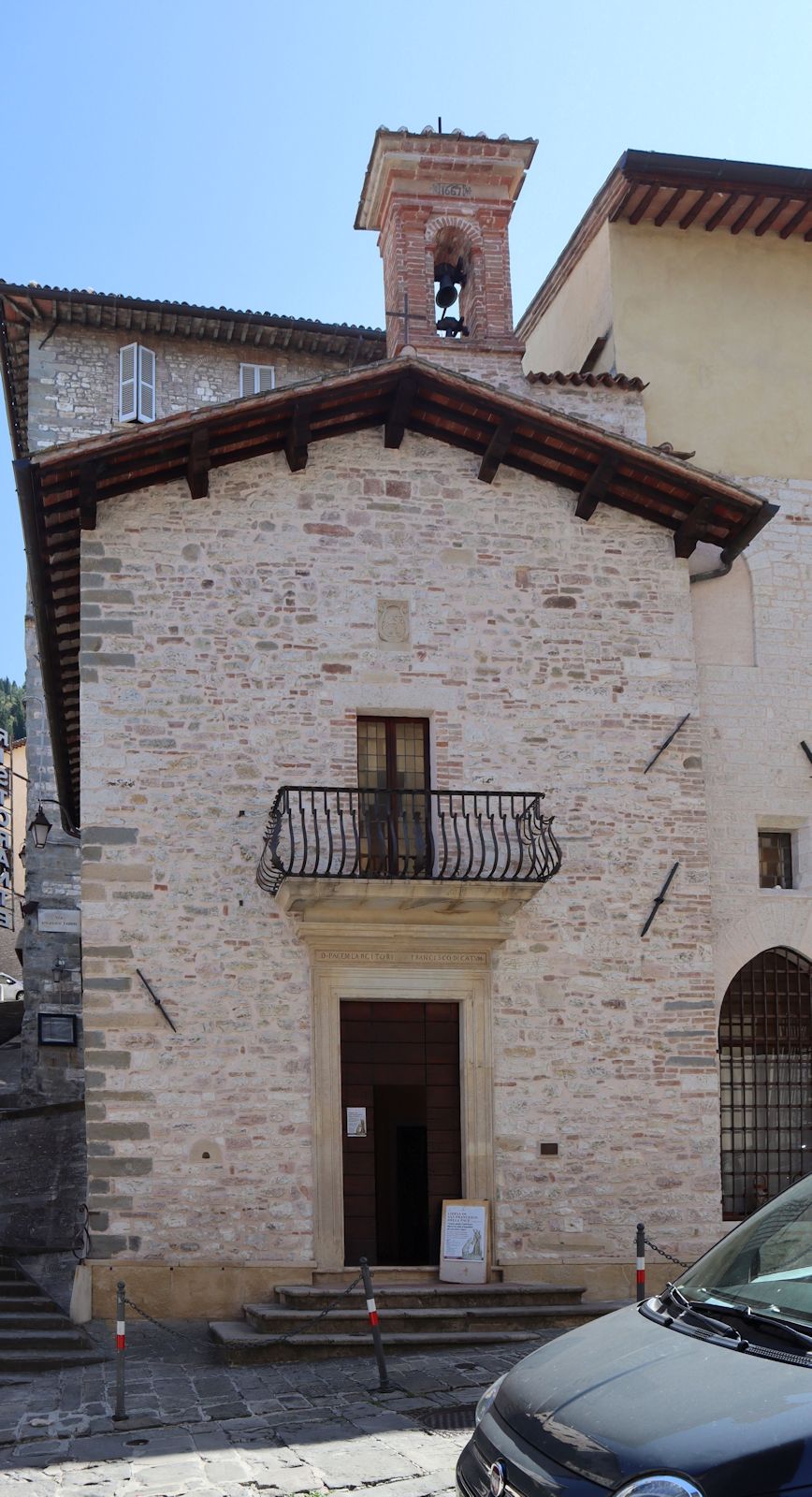 Kirche San Francesco della Pace, erbaut über der Höhle des Wolfes in Gubbio