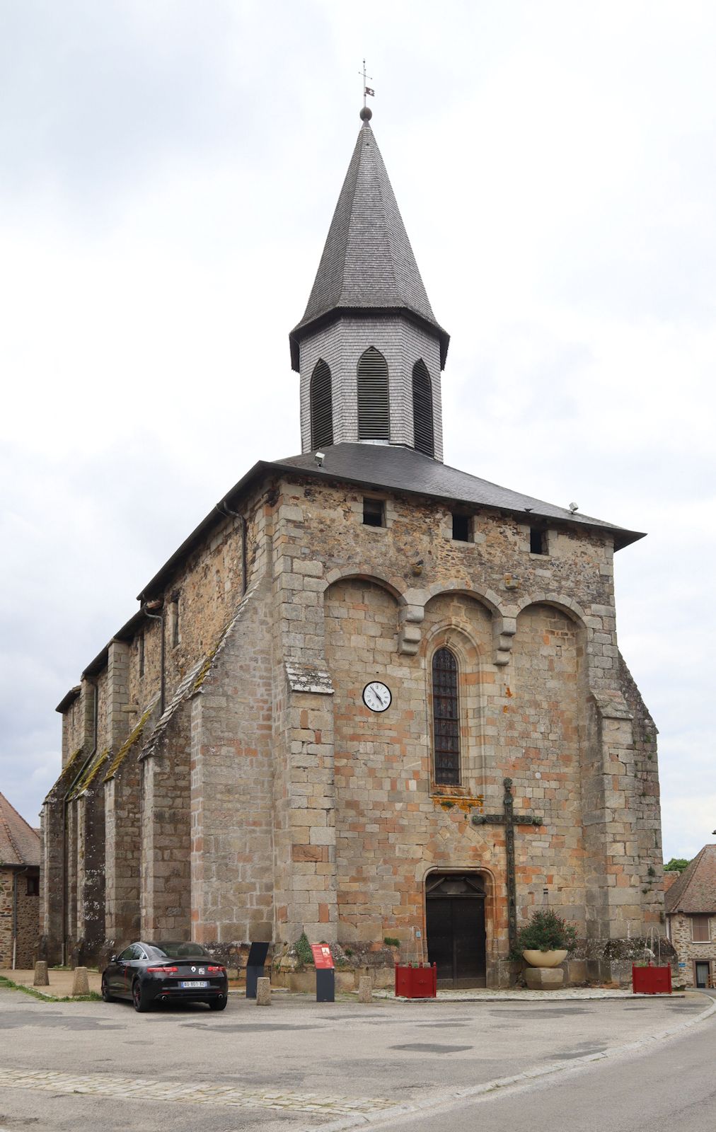 Pfarrkirche in Saint-Germain-les-Belles