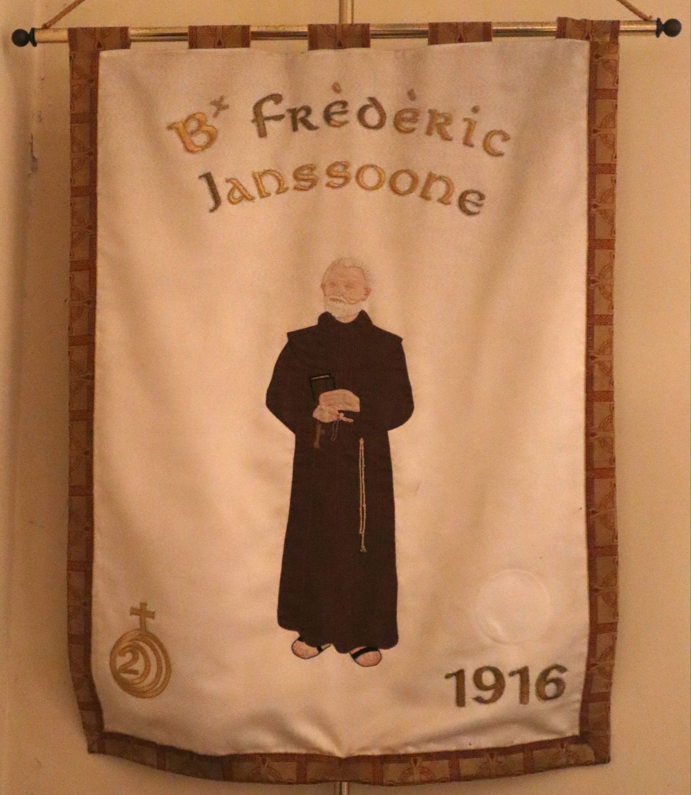 Wallfahrtsbanner in der Pfarrkirche in Ghyvelde
