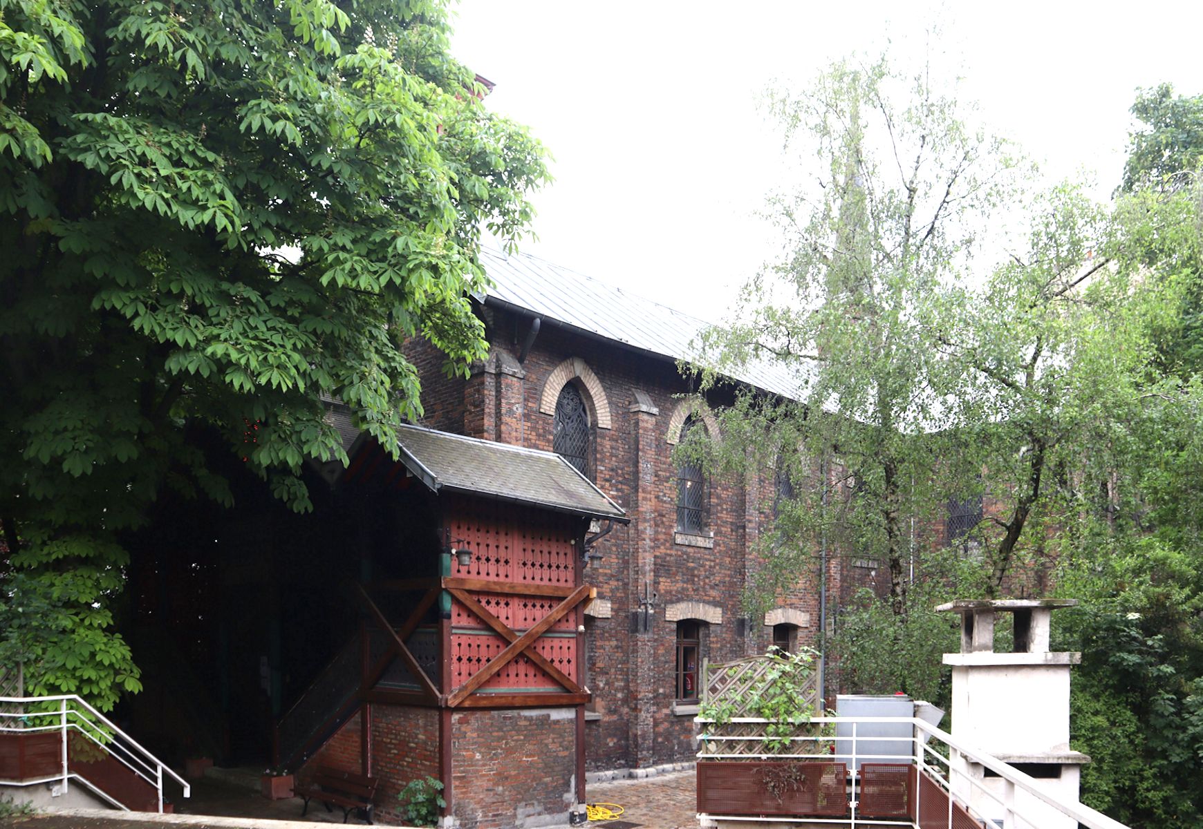 &bdquo;Hügelkircherdquo; in Paris, seit 1924 die Sergius von Radonezh geweihte Kirche Saint-Serge de Radonège der Russisch-Orthodoxen Kirche