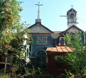 Die von Goderdzi Urgebadze erbaute Kirche im Garten seines Elternhauses