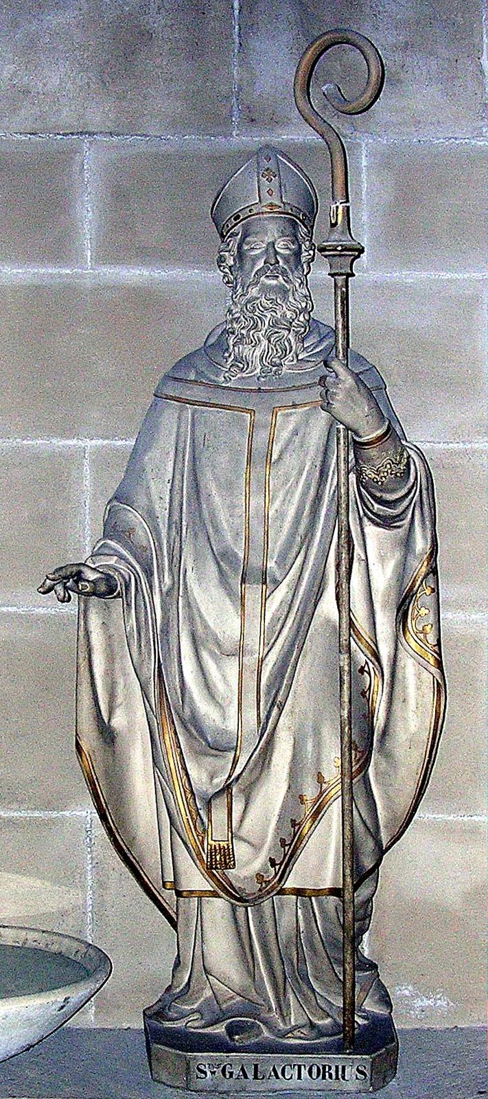 Statue in der Kathedrale in Lescar