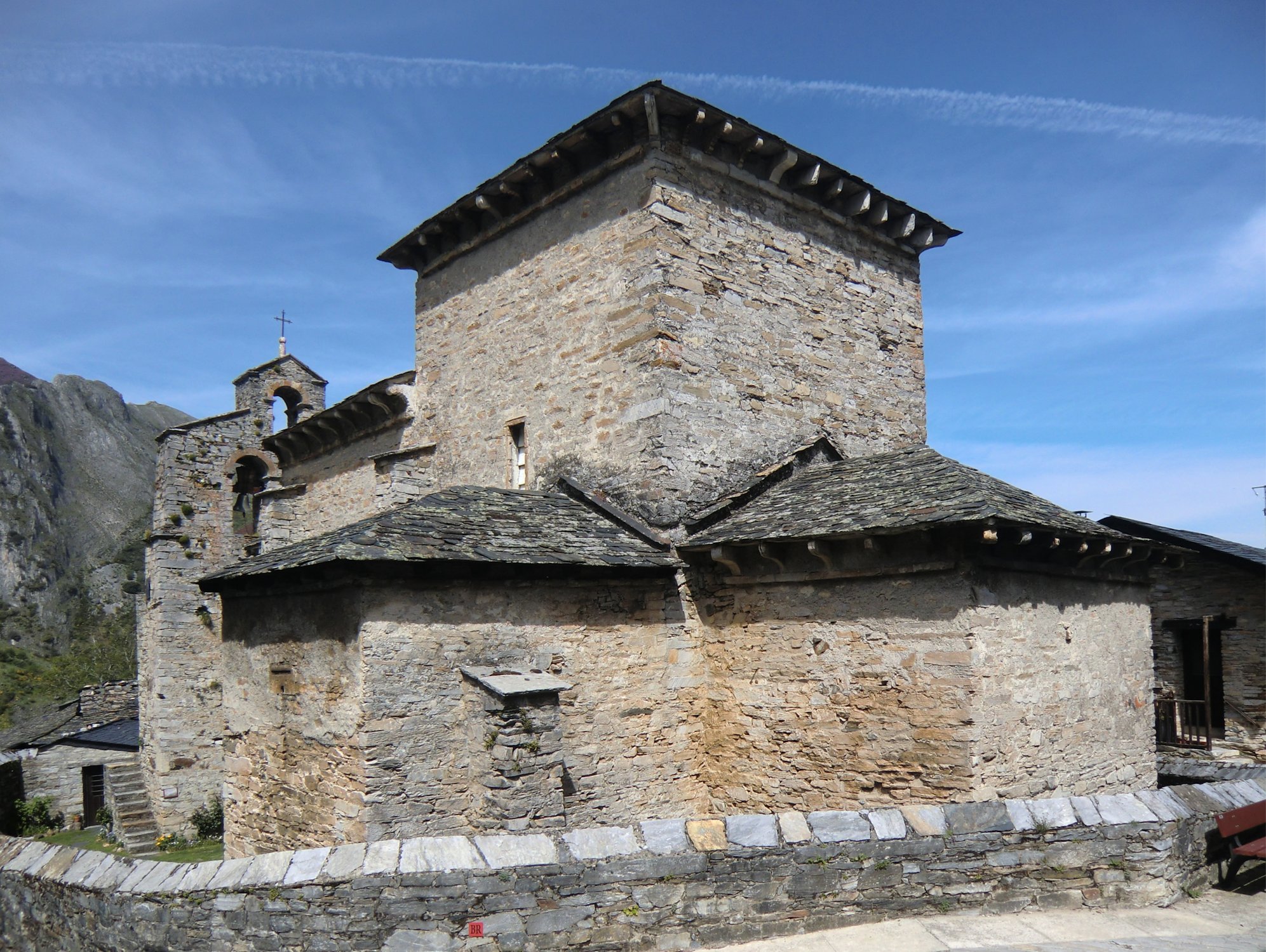 ehemalige Klosterkirche in Peñalba de Santiago
